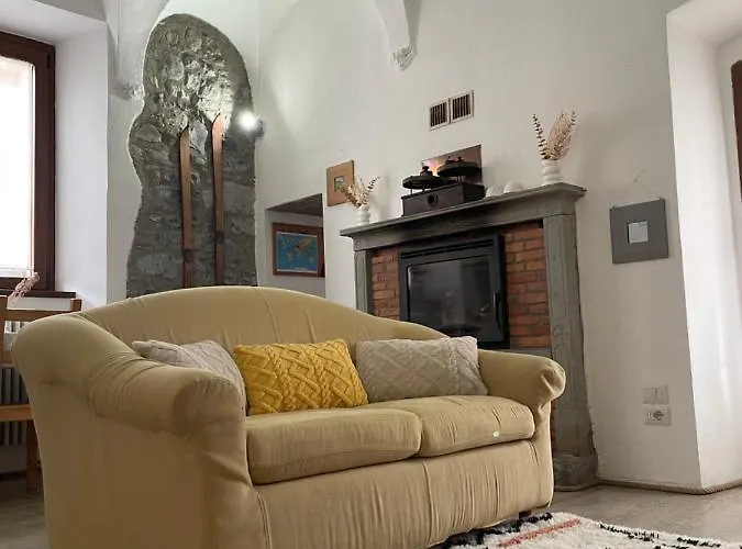 Ca Del Mecolo Di Apartment Castiglione dʼIntelvi