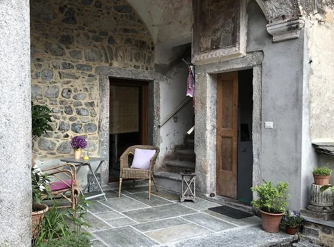 Ca Del Mecolo Di * Castiglione dʼIntelvi