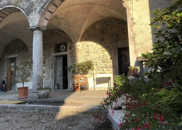 Ca Del Mecolo Di * Castiglione dʼIntelvi