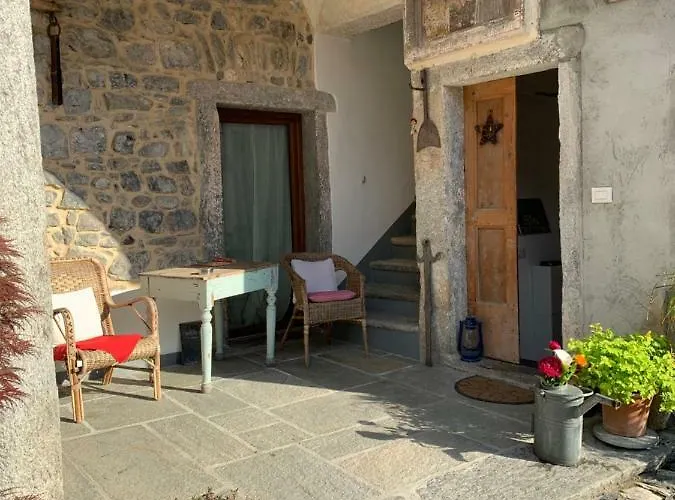 Ca Del Mecolo Di Apartment Castiglione dʼIntelvi