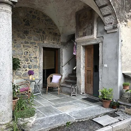 Ca Del Mecolo Di * Castiglione dʼIntelvi